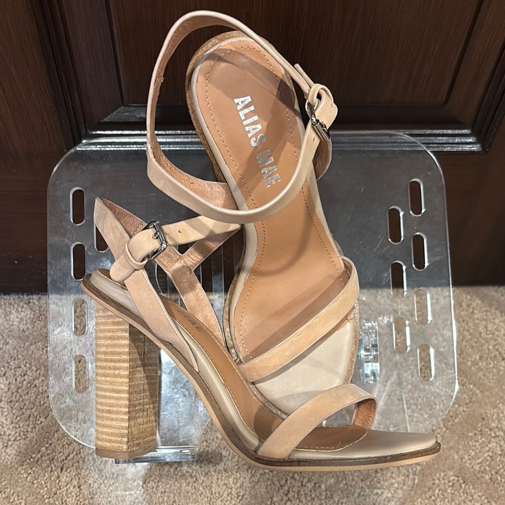 EUC Alias Mae Ada Sandal Tan Strappy Women's Heels Leather Sz 38/US 8